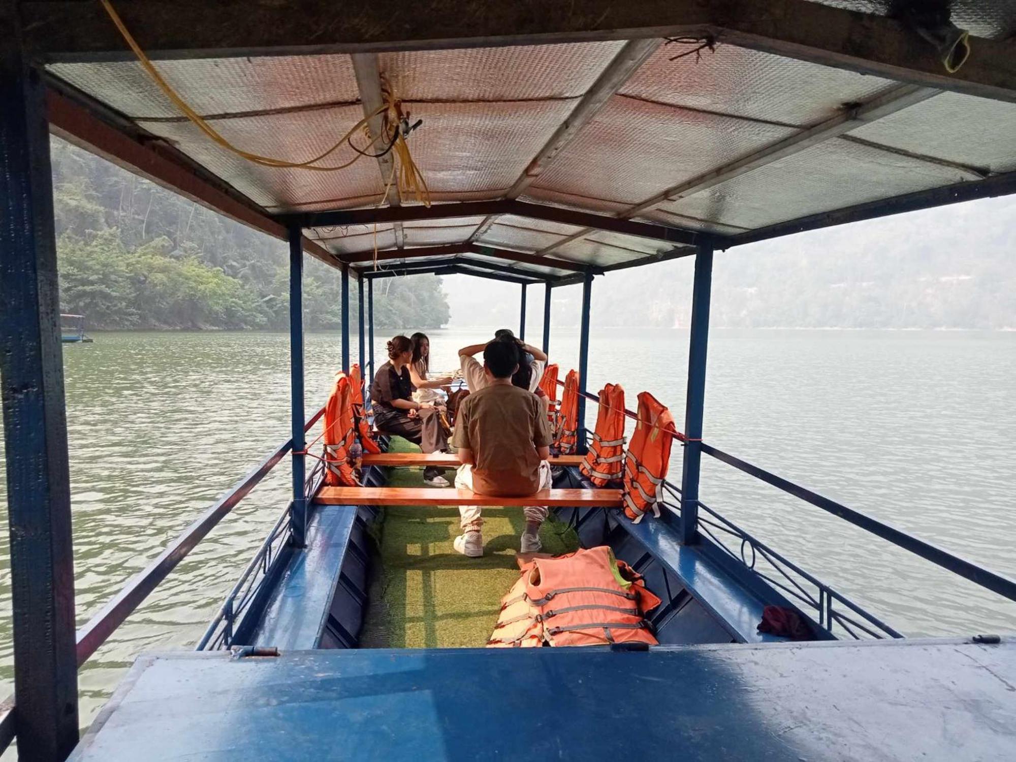 Pac Ngoi Village Homestay 바베현 외부 사진